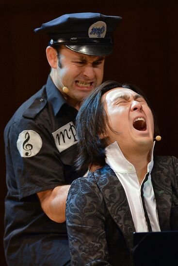And Now Mozart show at Moscow House of Music