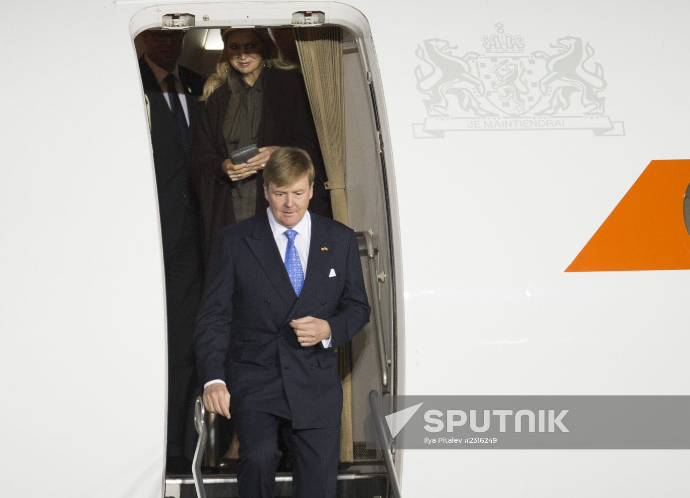 Dutch King Willem-Alexander and Queen Máxima arrive in Russia