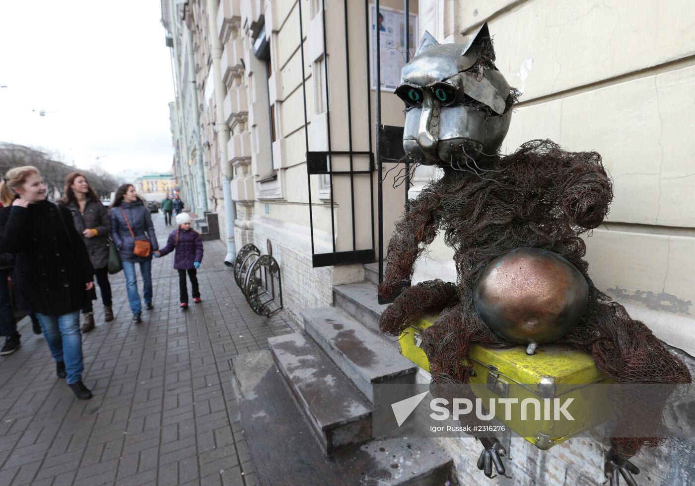 "Cat's Republic" cat-cafe in St Petersburg