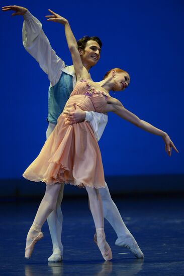 "Three Centuries of World Ballet" festival of international ballet schools