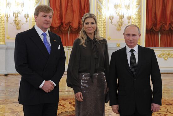 Vladimir Putin receives Dutch King in the Kremlin