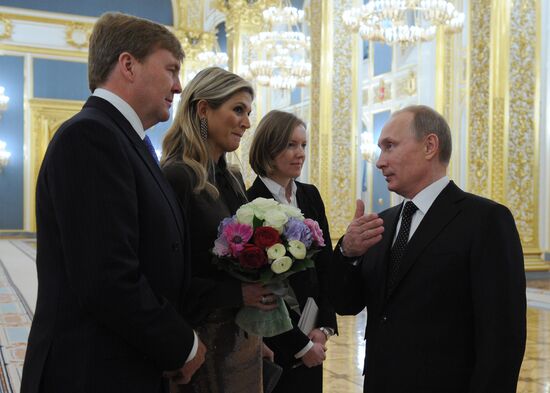 Vladimir Putin receives Dutch King in the Kremlin