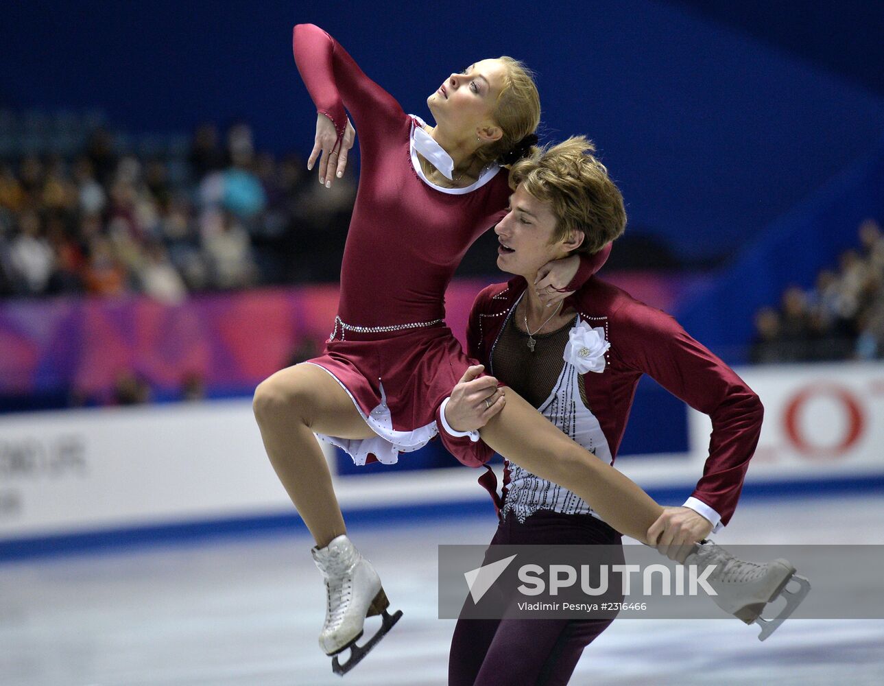 ISU Grand Prix of Figure Skating. Pairs. Free skating