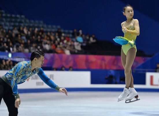 ISU Grand Prix of Figure Skating. Pairs. Free skating