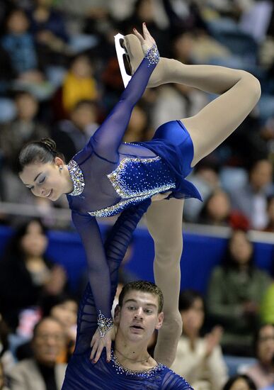 ISU Grand Prix of Figure Skating. Pairs. Free skating