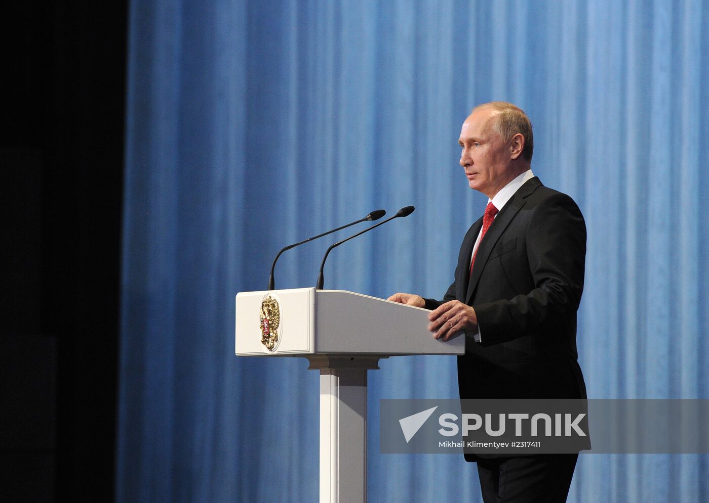 Vladimir Putin attends gala performance at State Kremlin Palace