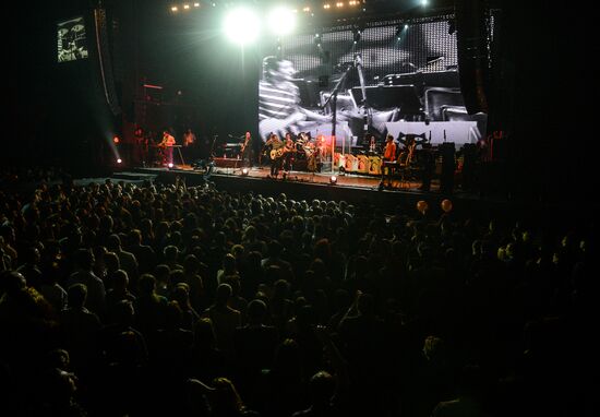 Bravo rock group plays anniversary concert