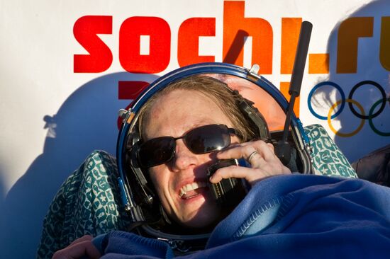 ISS capsule carries Olympic torch to Earth