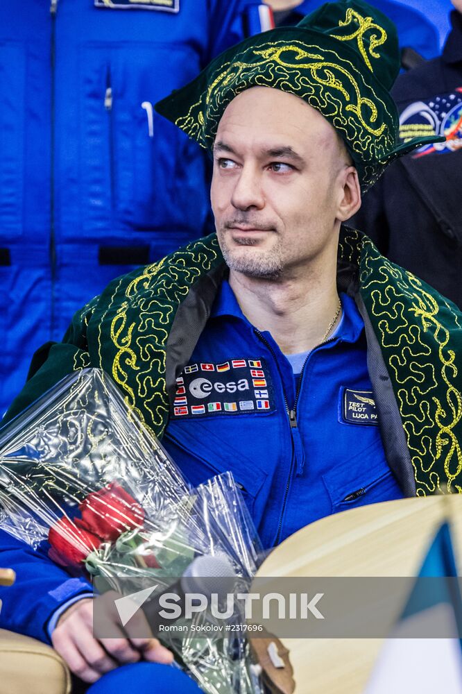 Soyuz TMA-09M crew gives news conference