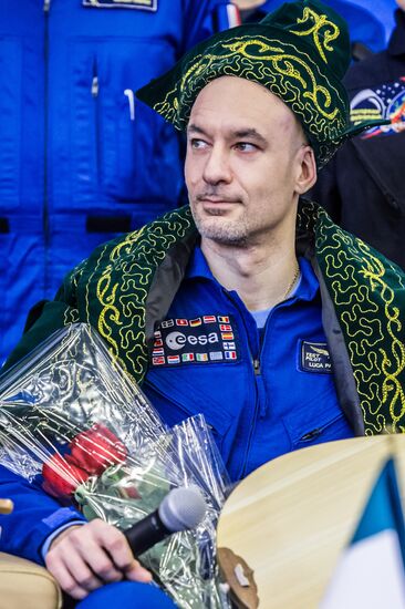 Soyuz TMA-09M crew gives news conference