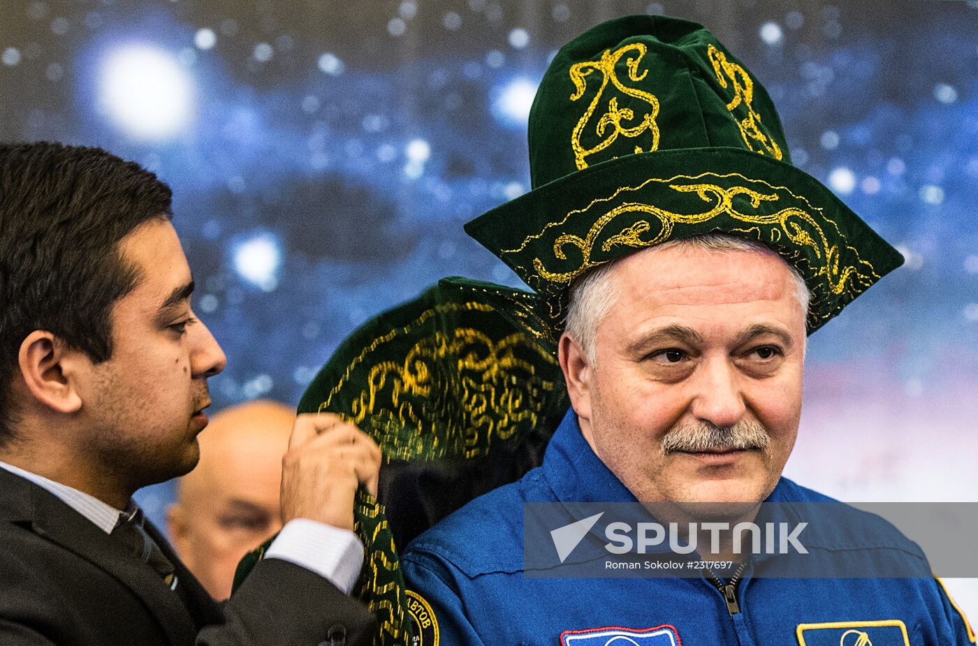 Soyuz TMA-09M crew gives news conference