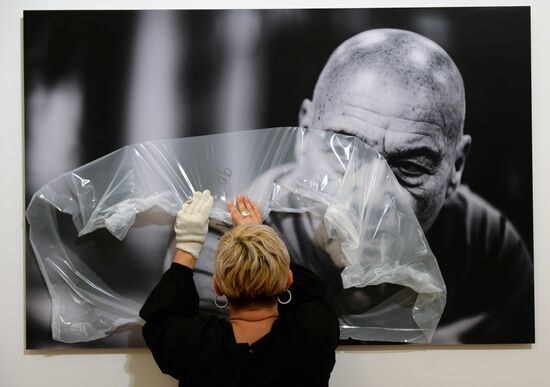 Opening Igor Ganzha's exhibition "Pozner. Big Portrait"