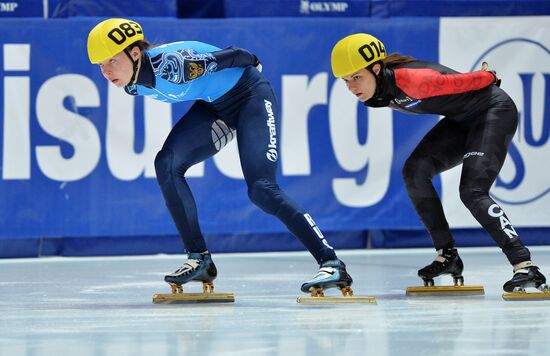 ISU World Cup Short Track. Women. 1000m