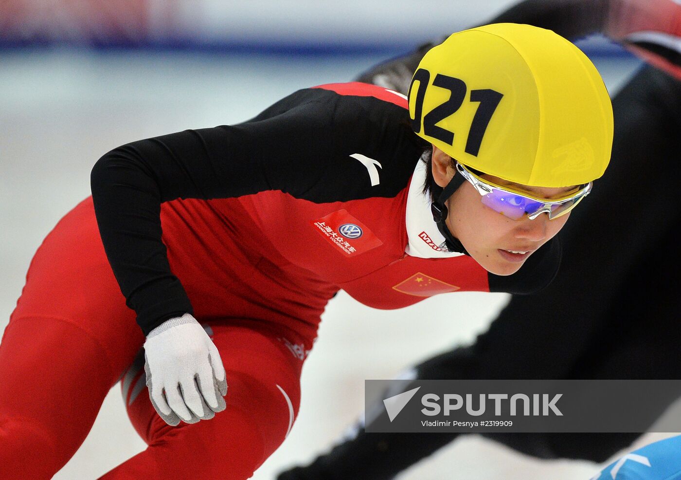 ISU World Cup Short Track. Women. 1000m