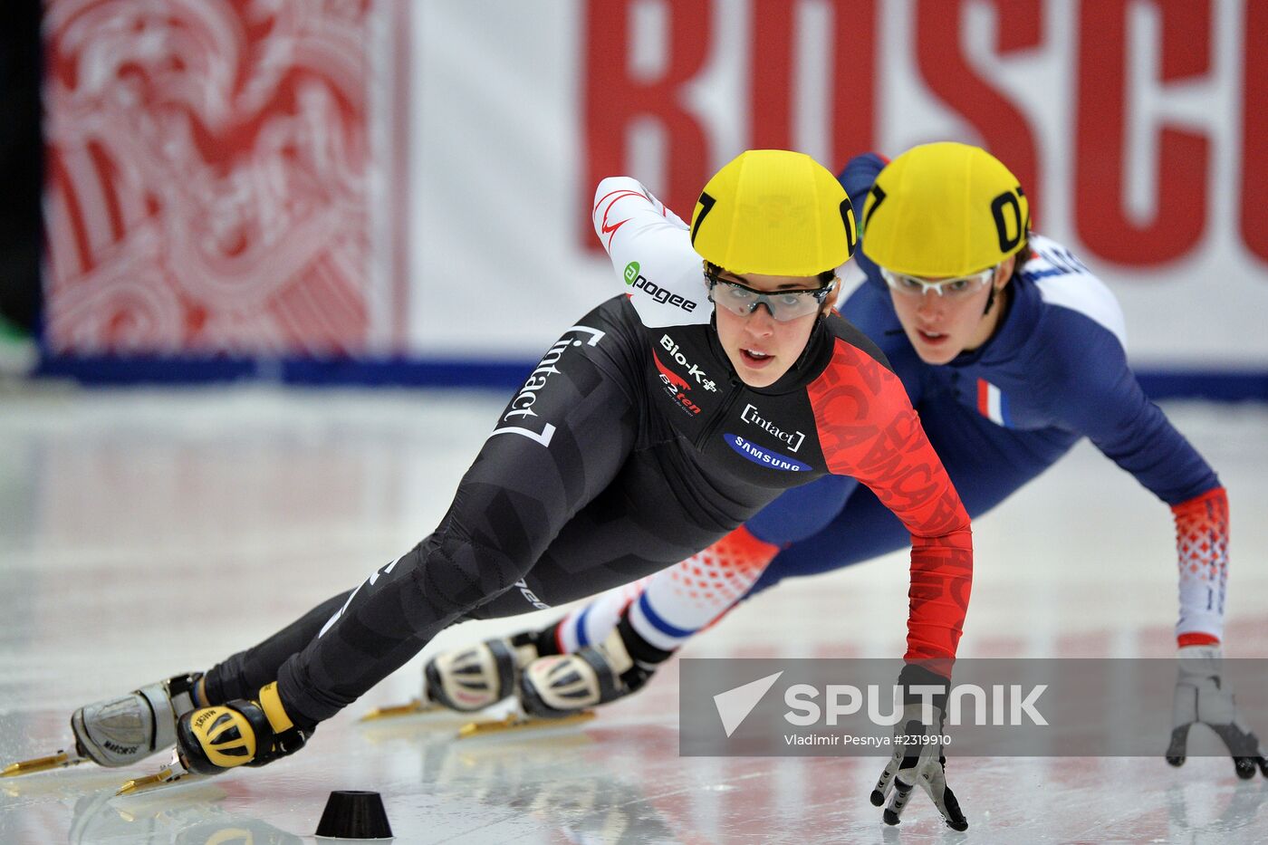ISU World Cup Short Track. Women. 1000m