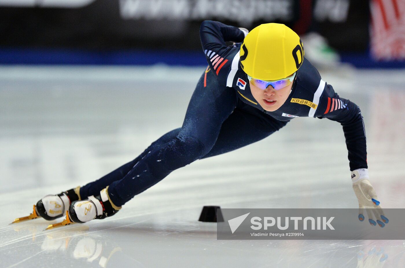 ISU World Cup Short Track. Women. 1000m
