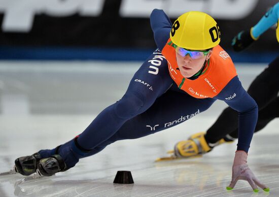 ISU World Cup Short Track. Women. 1000m