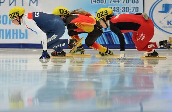 ISU World Cup Short Track. Women. 1000m