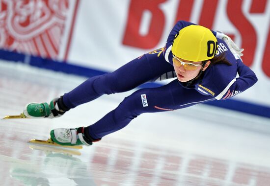 ISU World Cup Short Track. Women. 1000m