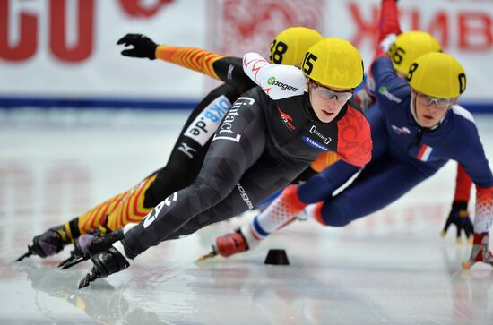 ISU World Cup Short Track. Women. 1000m