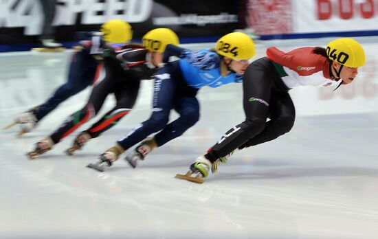 ISU World Cup Short Track. Women. 1000m