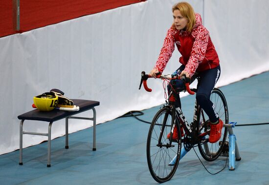ISU World Cup Short Track. Women. 1000m