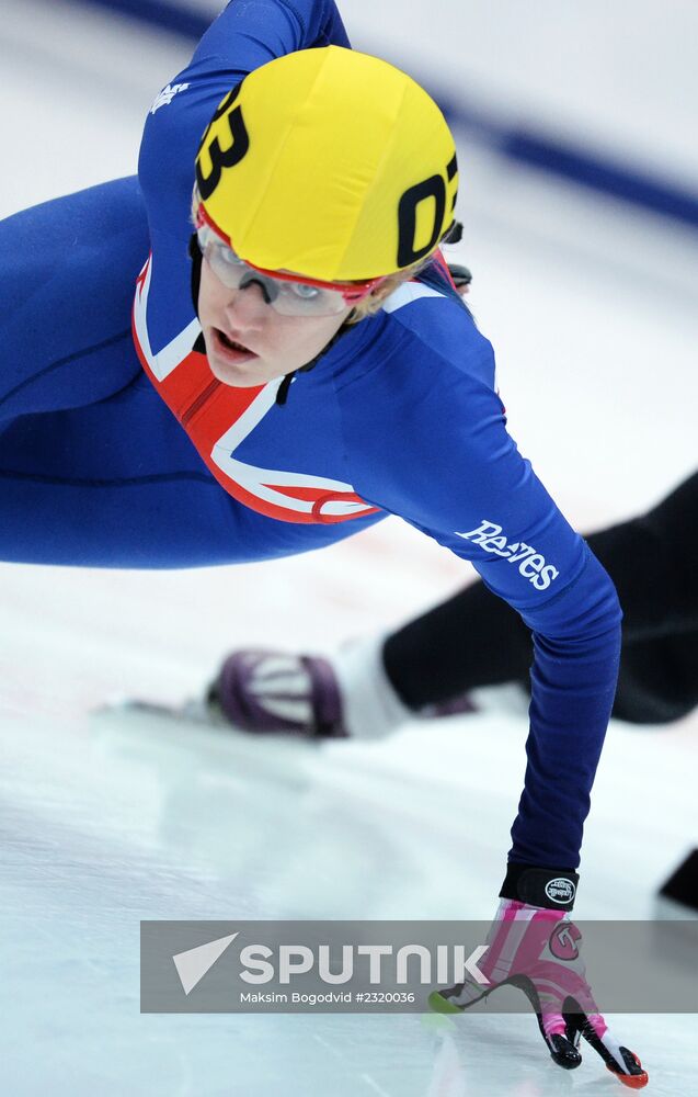 ISU World Cup Short Track. Women. 1000m