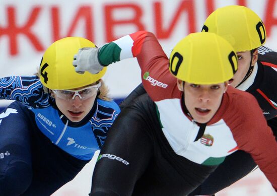 ISU World Cup Short Track. Women. 1000m