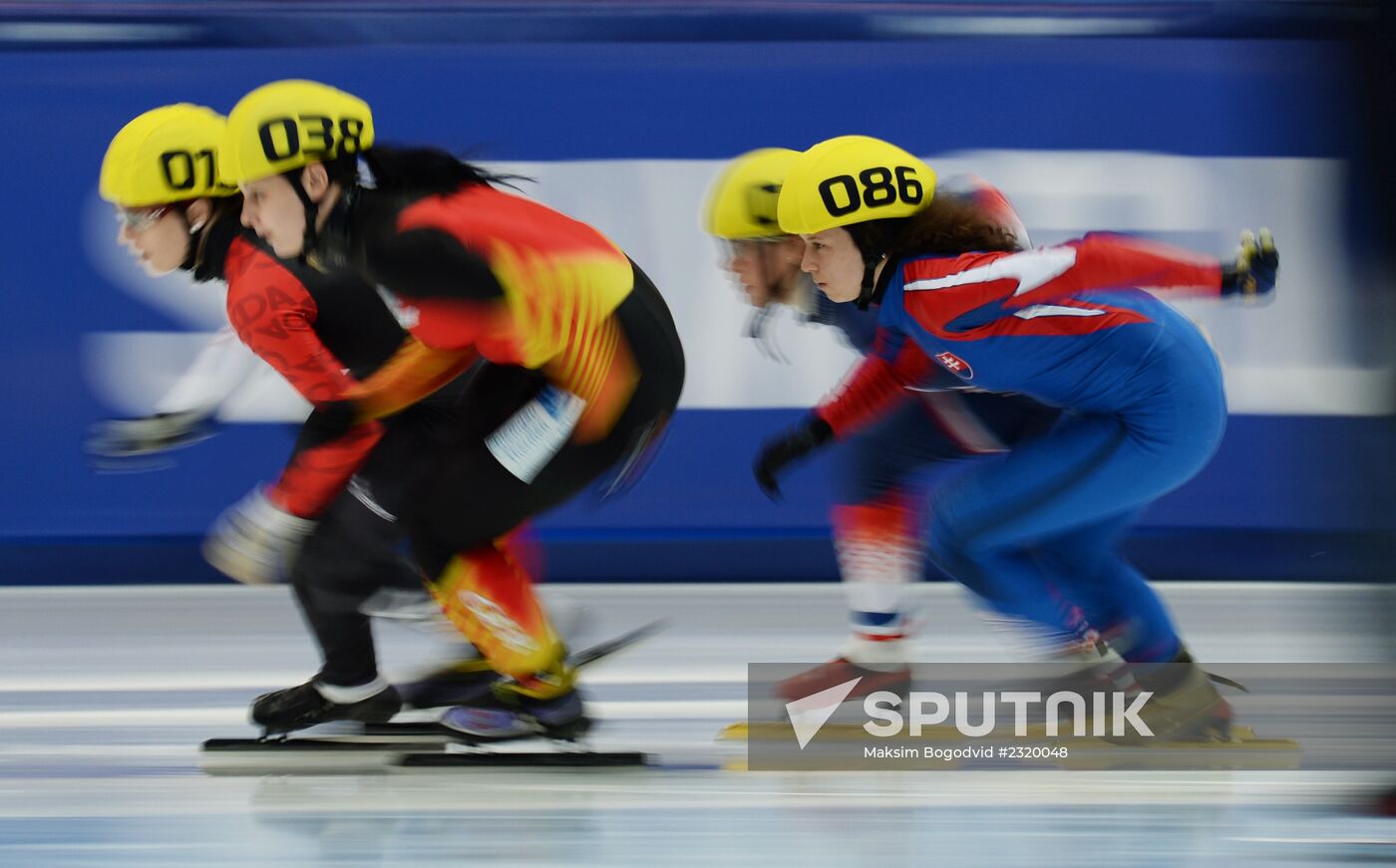 ISU World Cup Short Track. Women. 1000m