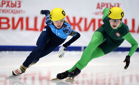 ISU World Cup Short Track. Women. 1000m