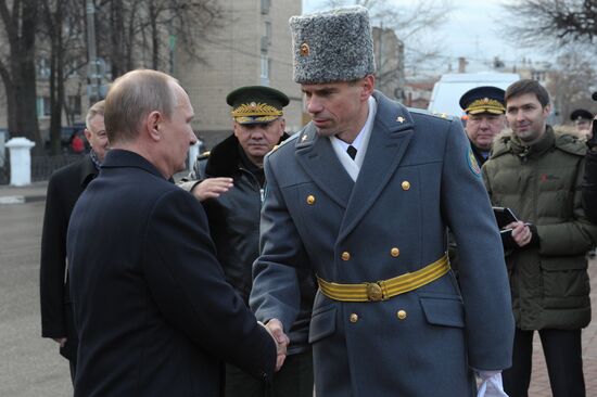 Vladimir Putin visits Ryazan Airborne School