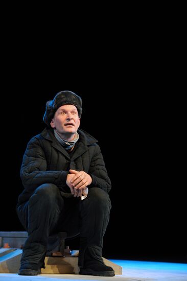 Dress rehearsal of play Unforgettable Acquaintances