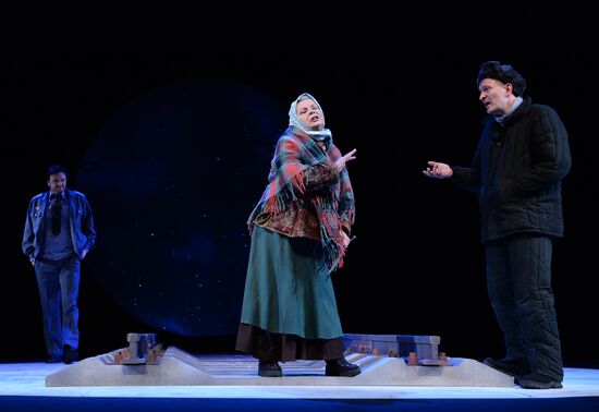 Dress rehearsal of play Unforgettable Acquaintances