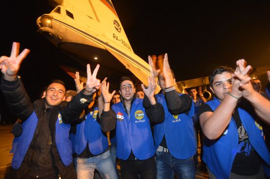 Russian plane with humanitarian aid arrives in Syria