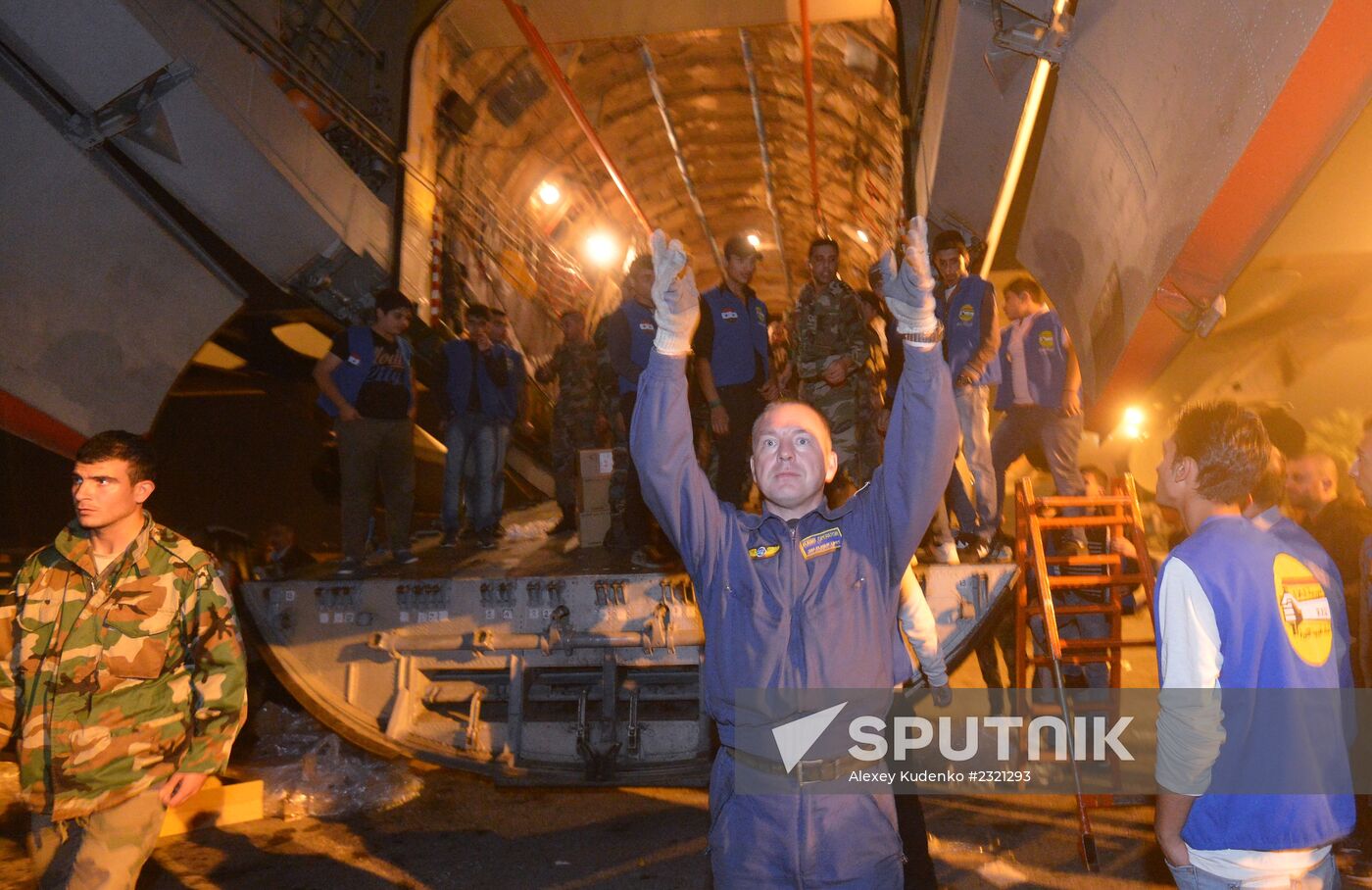 Russian plane with humanitarian aid arrives in Syria