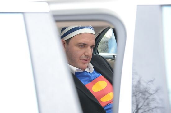 Filming final scene of movie "Congratulations to Men on Women's Day!"