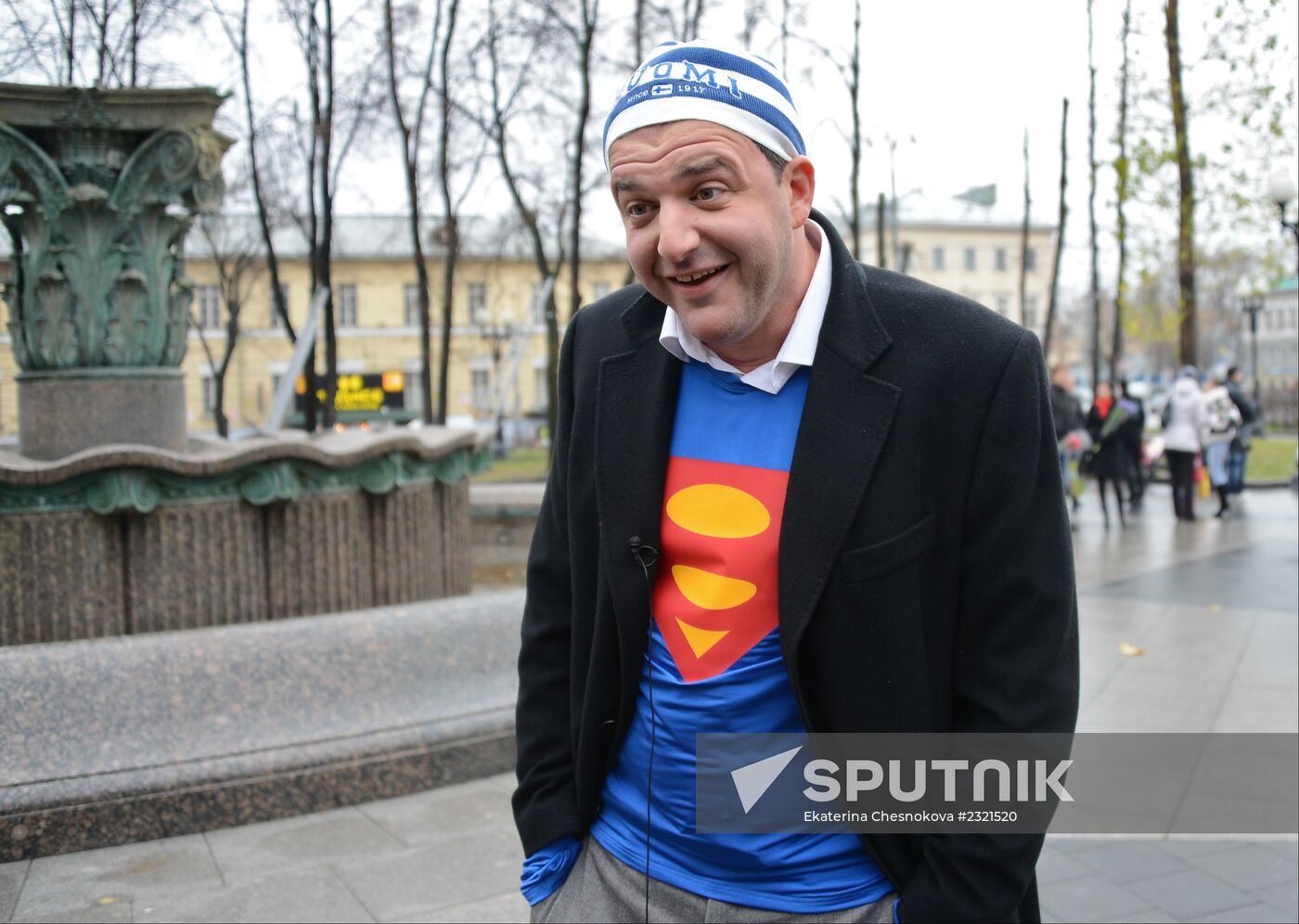 Filming final scene of movie "Congratulations to Men on Women's Day!"