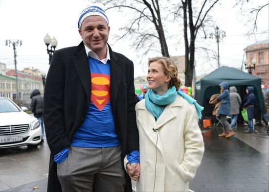 Filming final scene of movie "Congratulations to Men on Women's Day!"