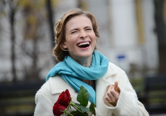 Filming final scene of movie "Congratulations to Men on Women's Day!"