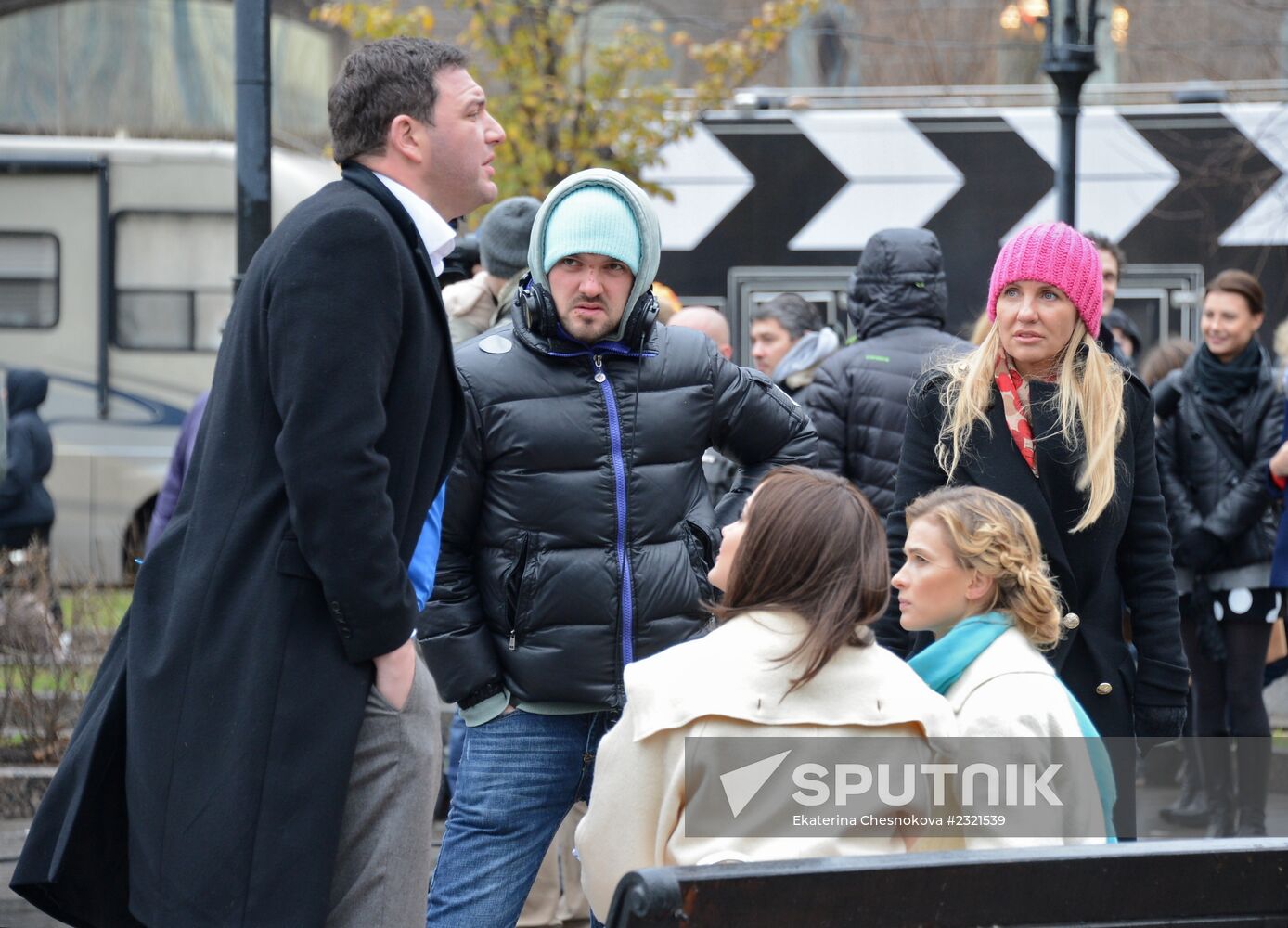 Filming final scene of movie "Congratulations to Men on Women's Day!"