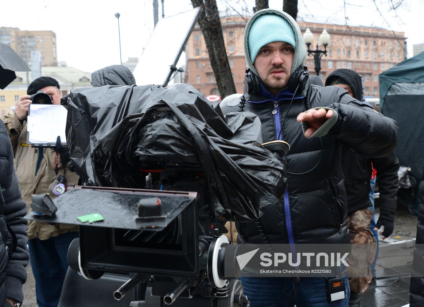 Filming final scene of movie "Congratulations to Men on Women's Day!"
