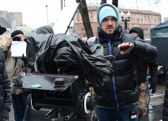 Filming final scene of movie "Congratulations to Men on Women's Day!"