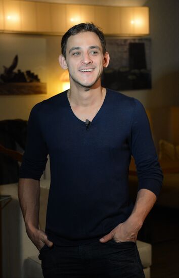 Filming final scene of movie "Congratulations to Men on Women's Day!"