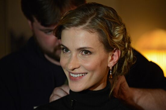 Filming final scene of movie "Congratulations to Men on Women's Day!"