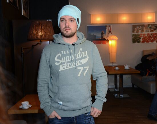 Filming final scene of movie "Congratulations to Men on Women's Day!"