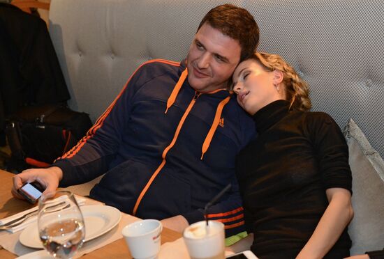 Filming final scene of movie "Congratulations to Men on Women's Day!"