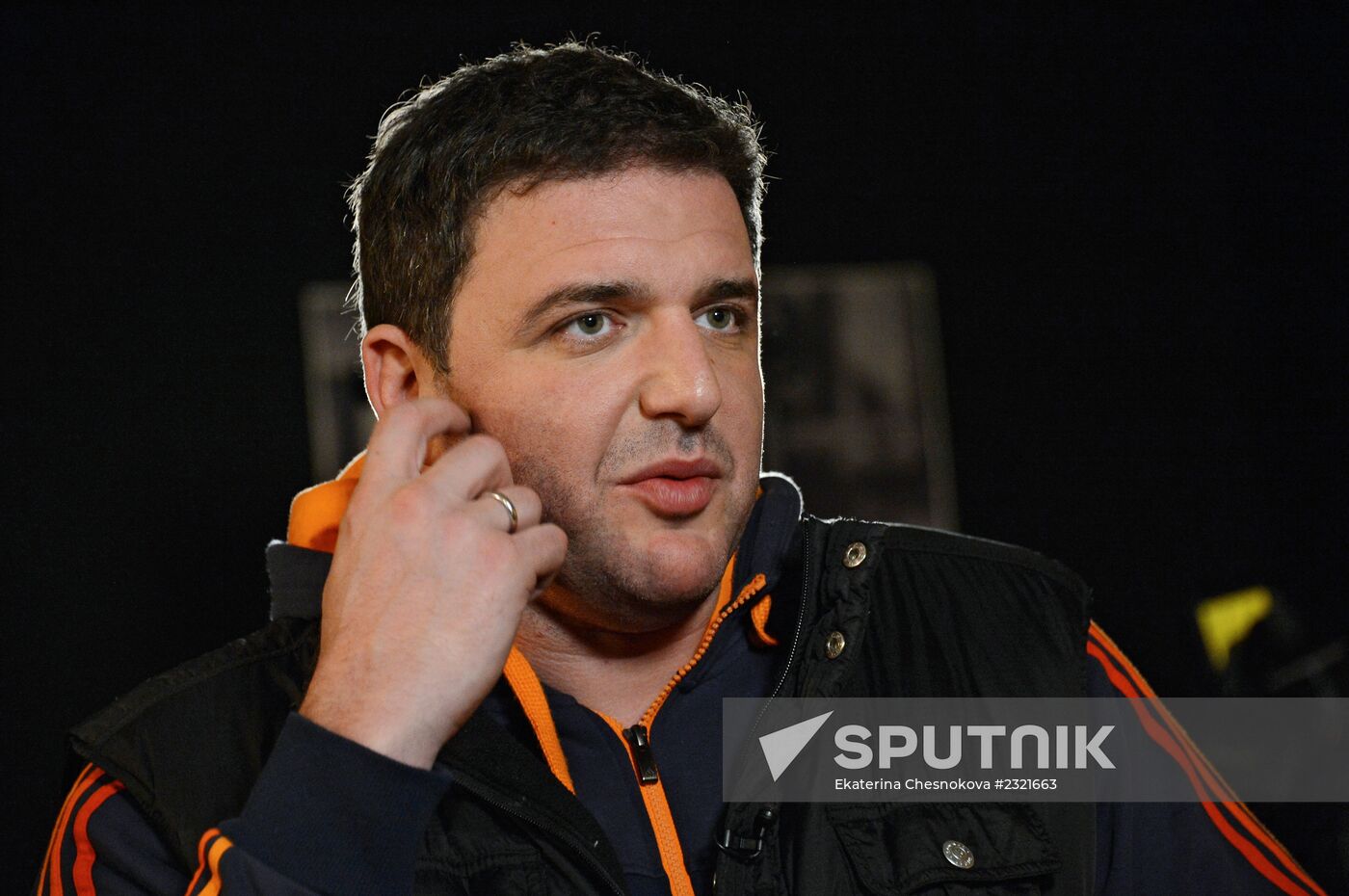 Filming final scene of movie "Congratulations to Men on Women's Day!"