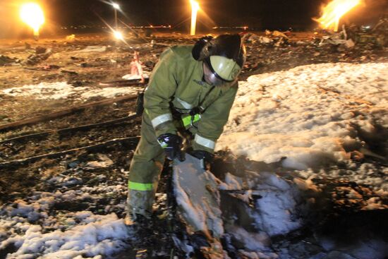 Passenger aircraft crashes at Kazan airport