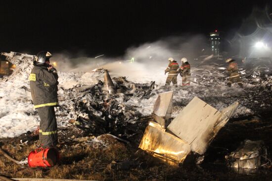 Passenger aircraft crashes at Kazan airport