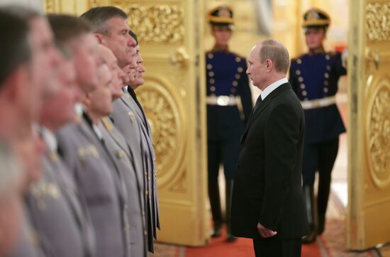 Vladimir Putin meets with officers appointed to senior command positions